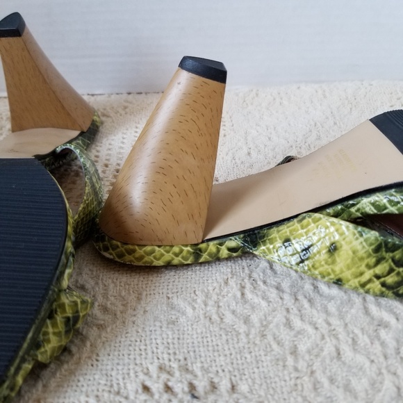 Via Accenti Green Faux Snakeskin Print Heels - Picture 6 of 6